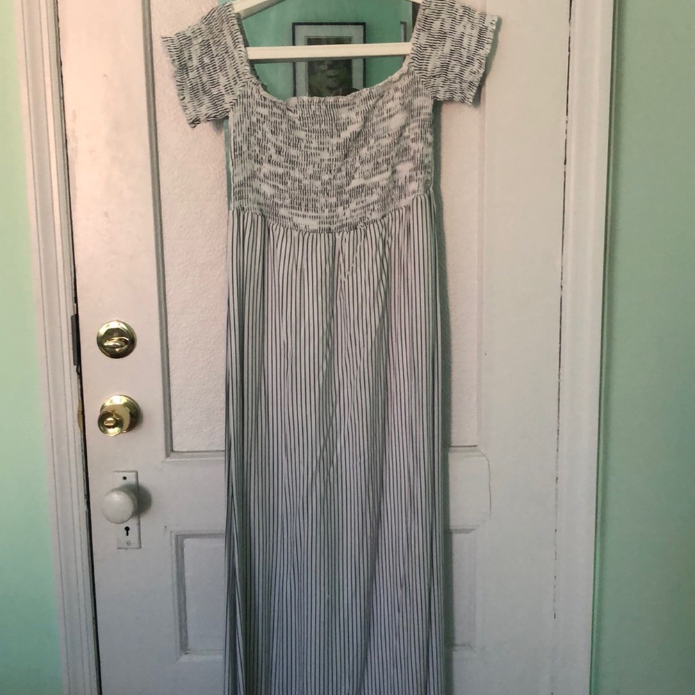 Chelsea & Theodore off-the-shoulder maxi dress